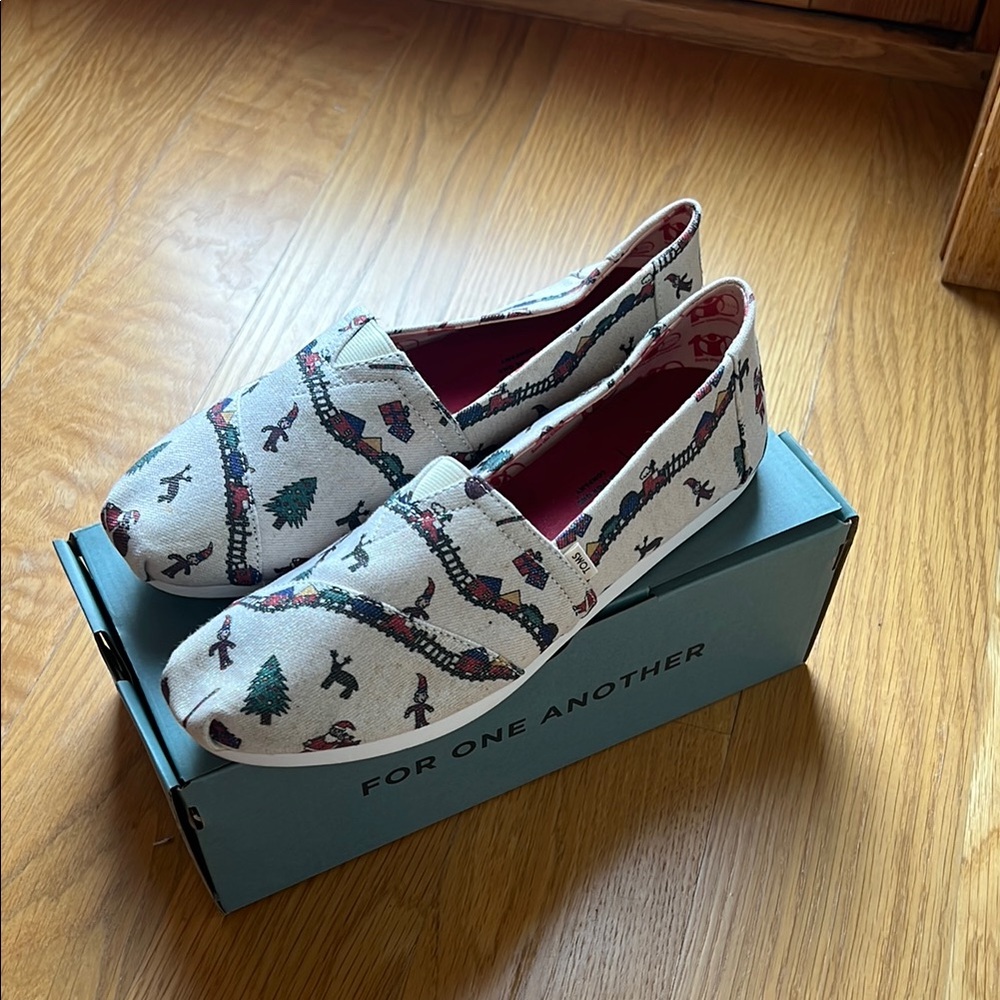 Festive Patterned Slip-On Shoes